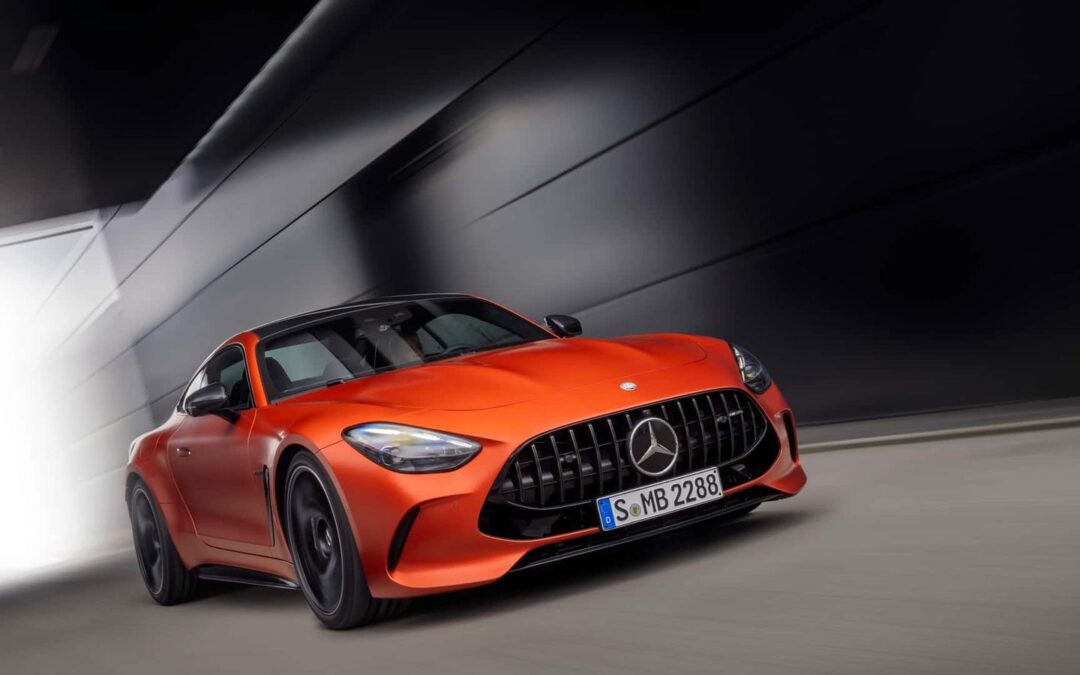 Novo Mercedes AMG GT 63 mantém motor V8 e sistema híbrido de 817cv