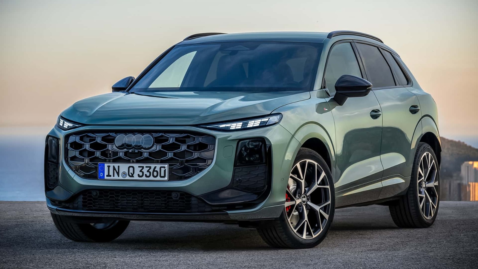 Novo Audi Q3 ganha design polêmico e estreia nova versão PHEV