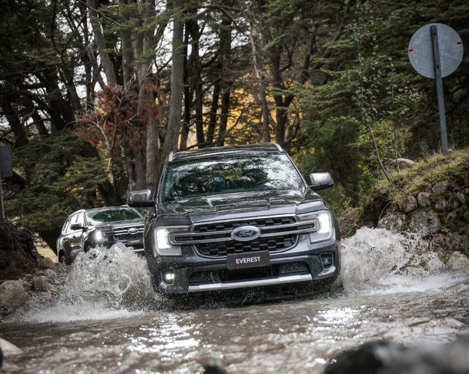 Ford-Everest-4-963x768.jpeg