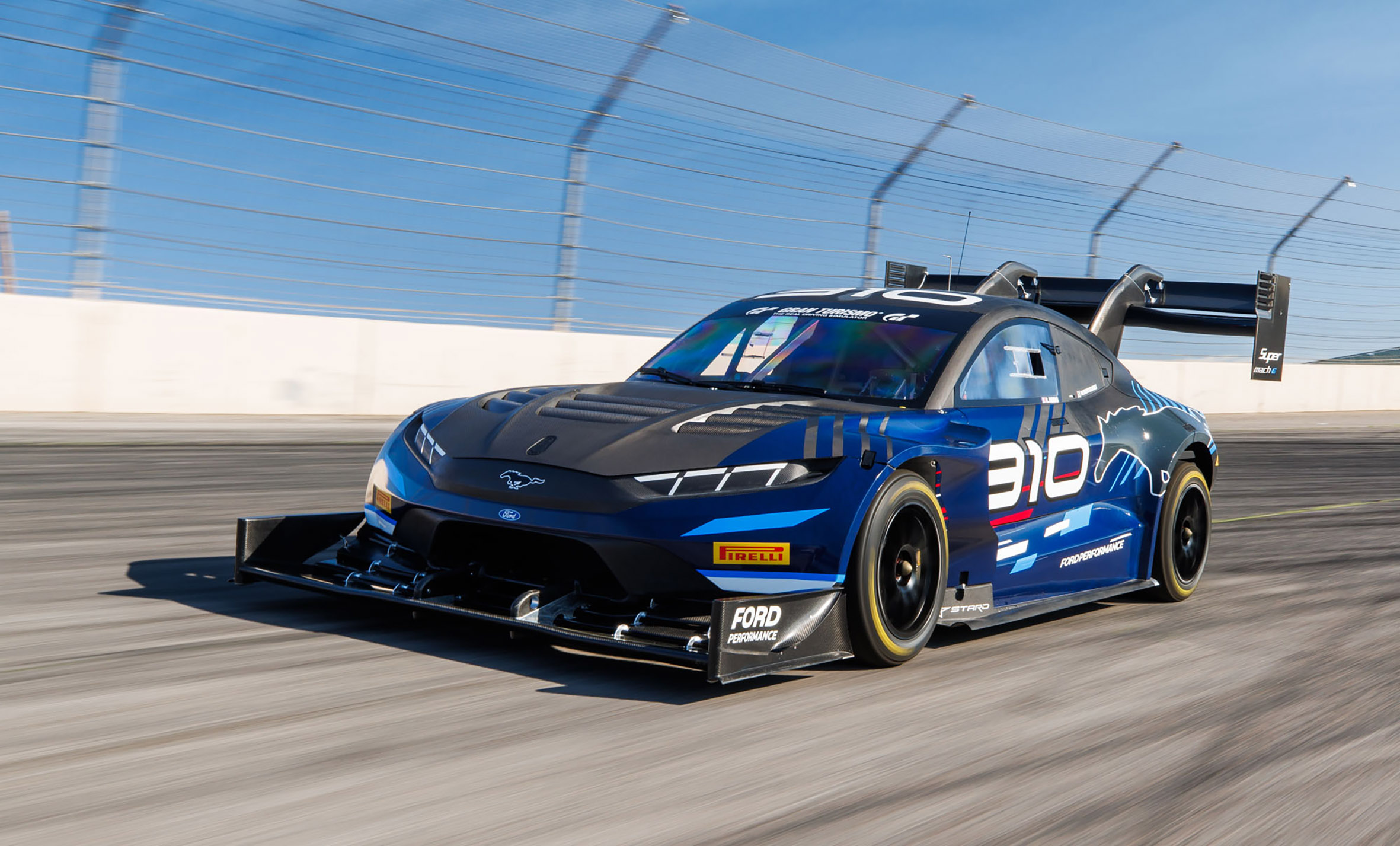 Super Mustang Mach-E conquista Pikes Peak 2025