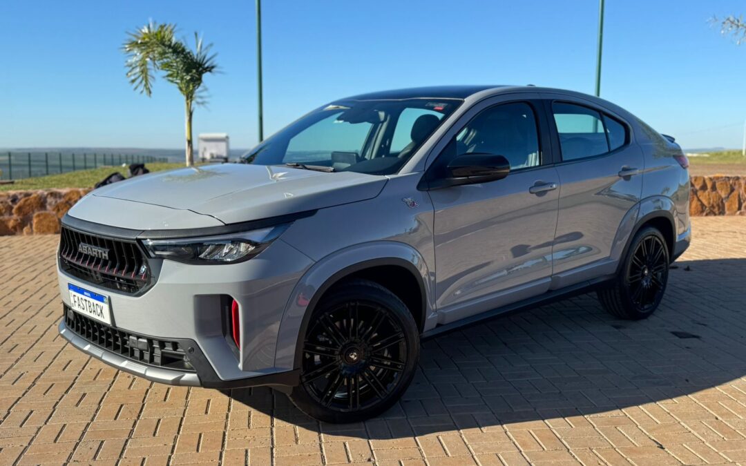 Revista Carro já testou o Fastback 2026 que ganha novidades