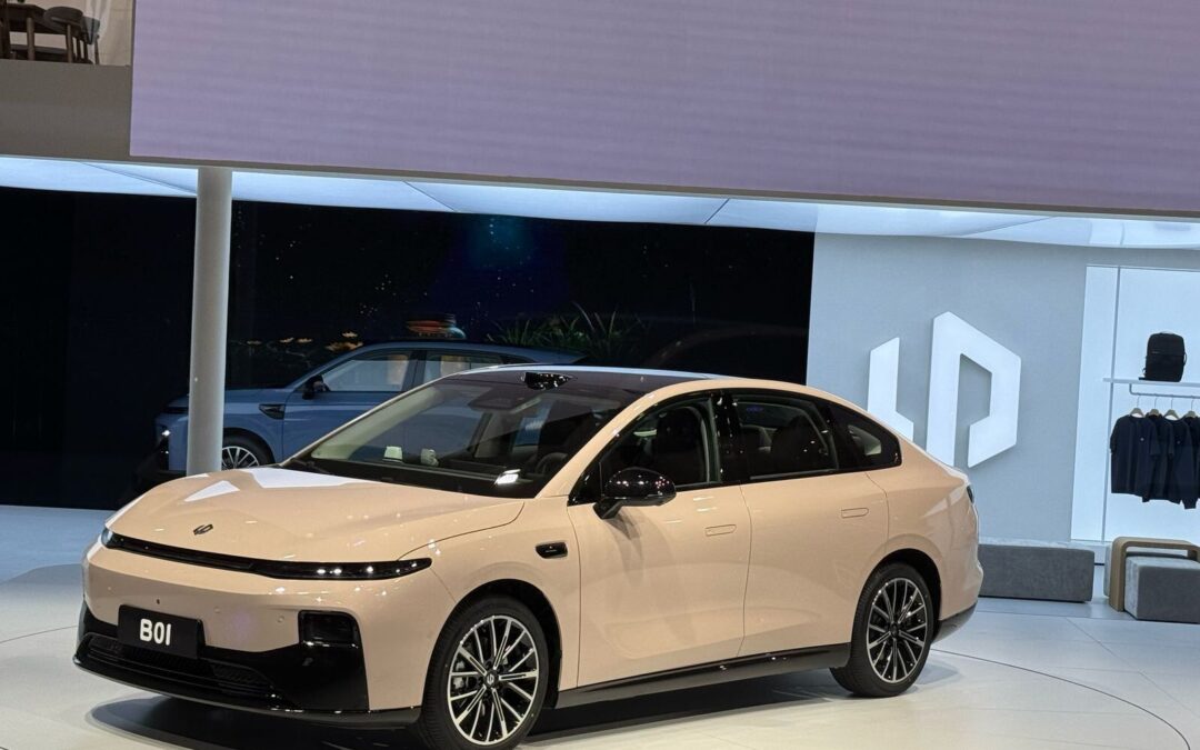 Leapmotor B01: concorrente do Corolla tem venda iniciada na China