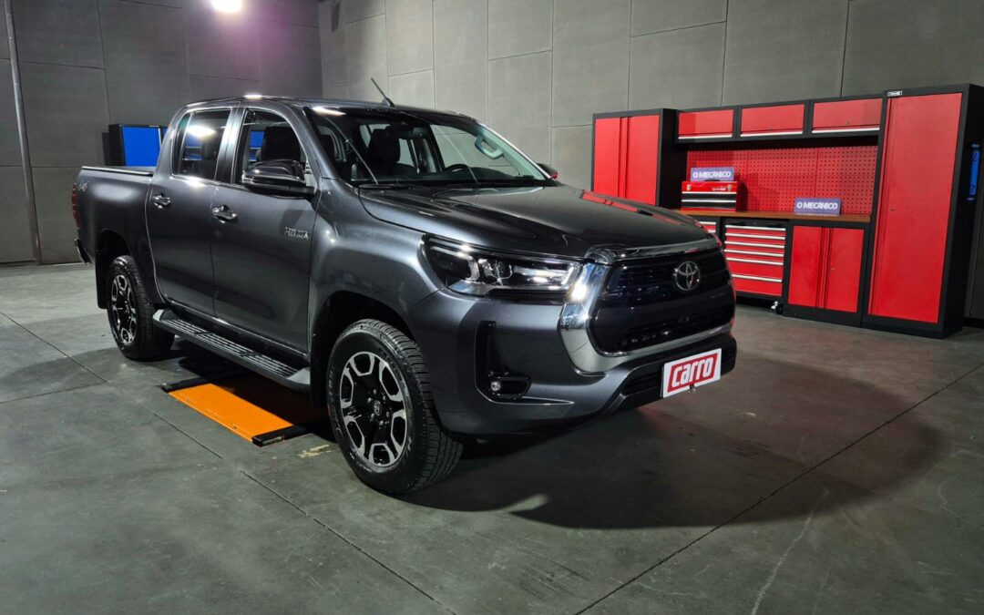 Toyota Hilux SRX 2025: consumo e desempenho da versão com um toque urbano