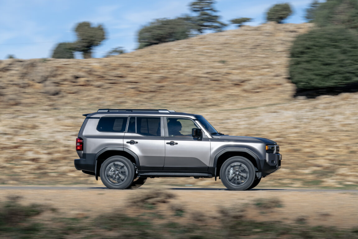 Toyota-Land-Cruiser-4-1152x768.jpg