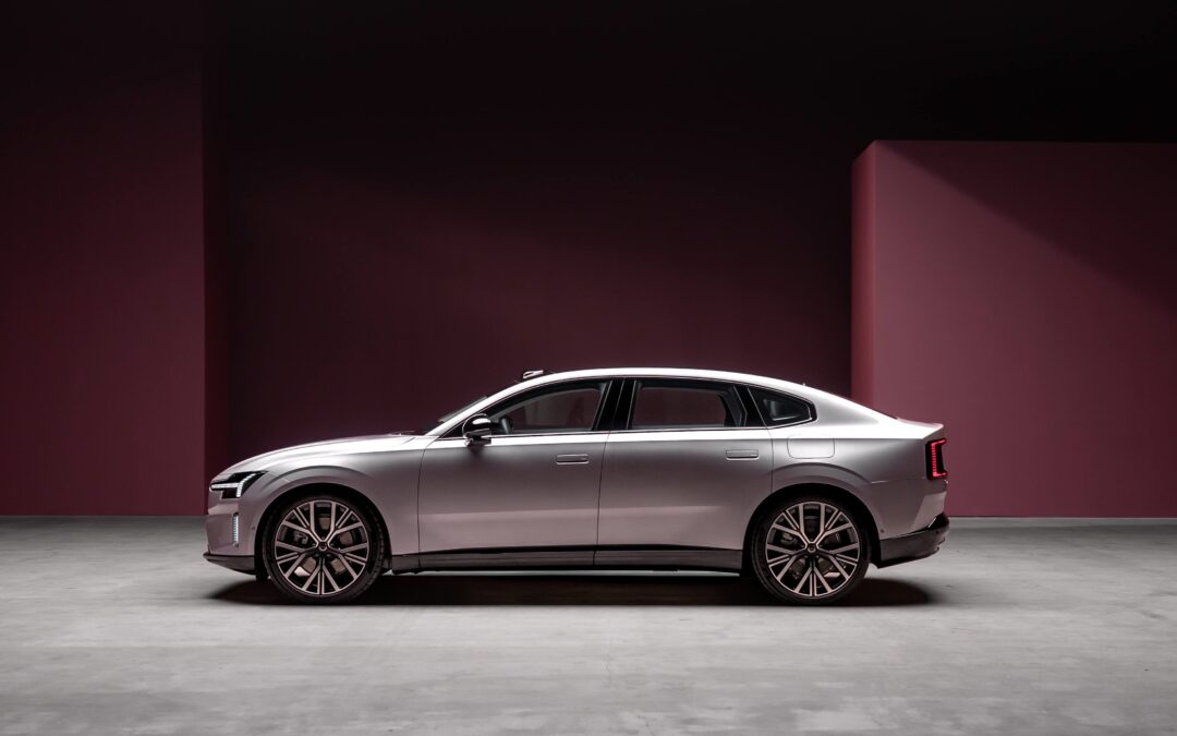 Volvo anuncia o novo ES90, primeiro sedã elétrico da marca
