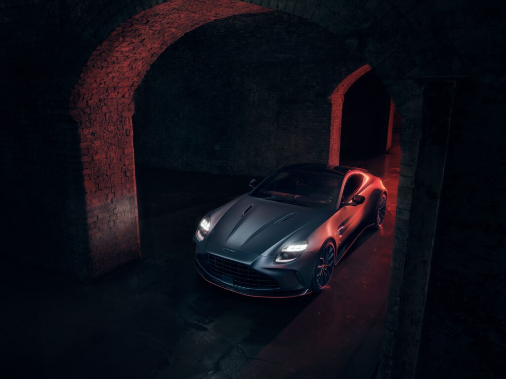 Aston_Martin_Vantage_S_7-1024x768.jpg
