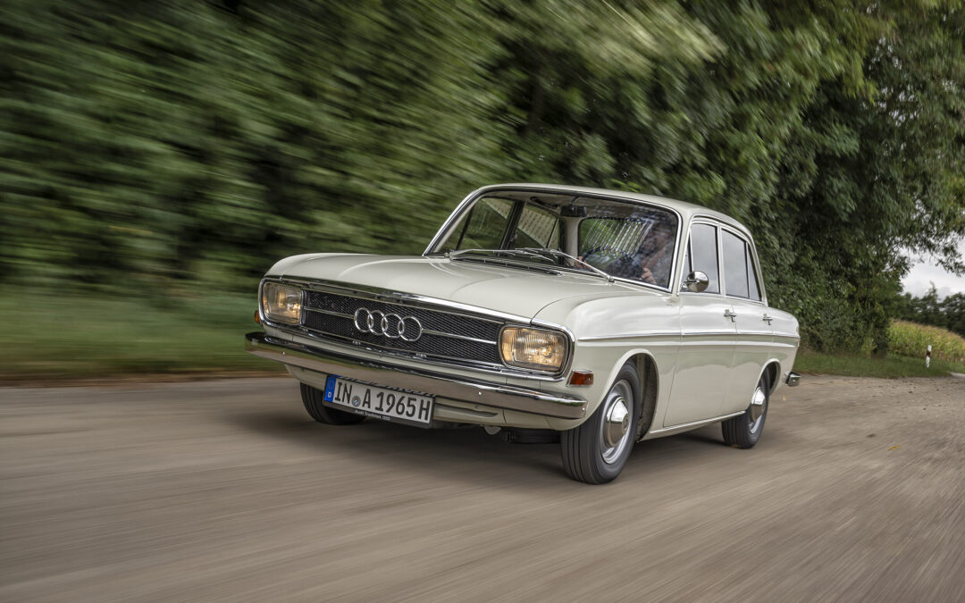 Audi comemora 60 anos do primeiro modelo lançado no pós-guerra