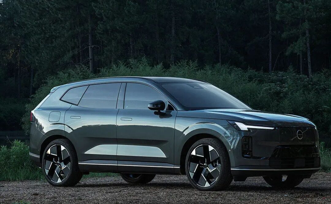 Volvo XC70 renasce na China como SUV híbrido