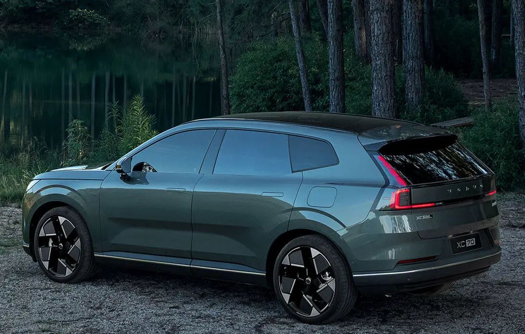 Volvo-XC70-3.jpeg