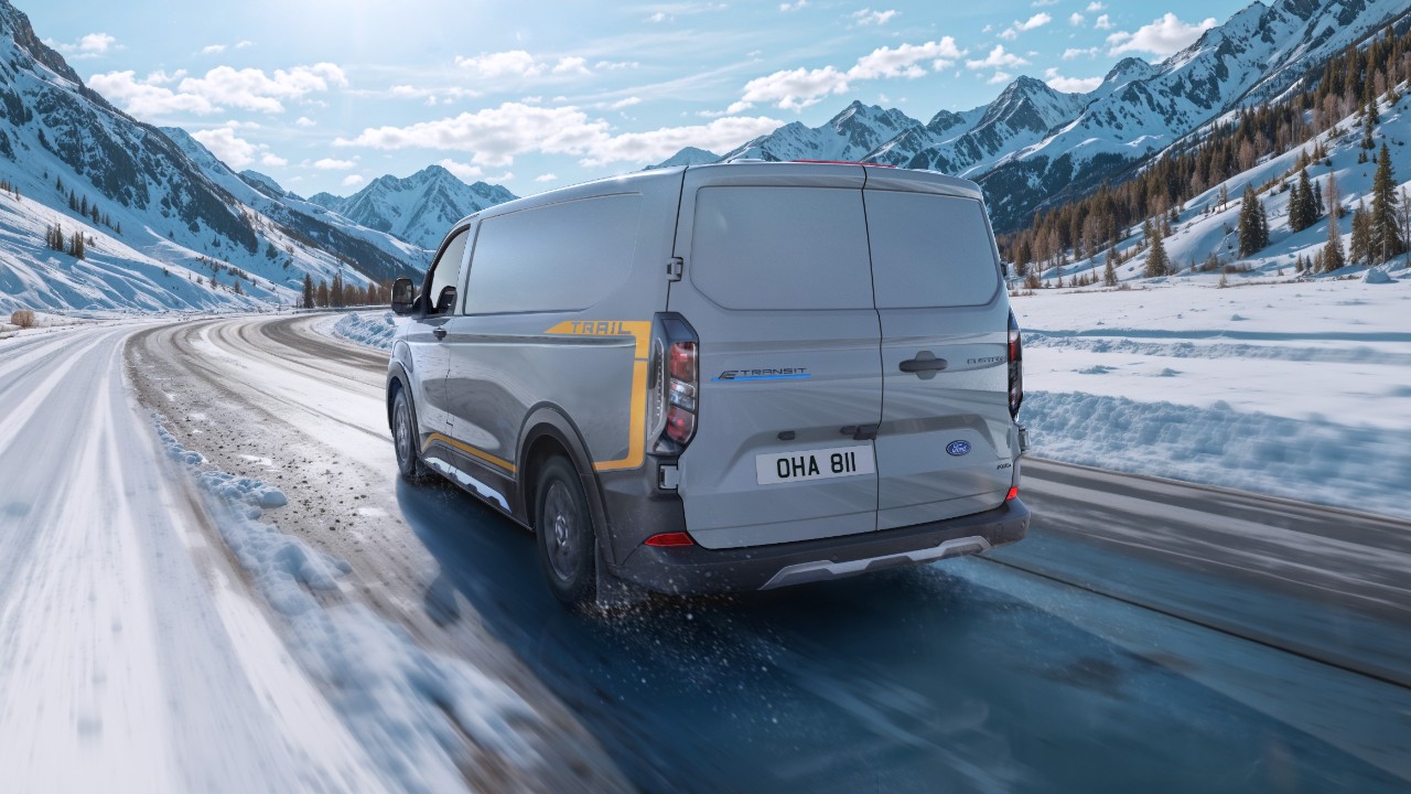 ford-e-transit-awd-2.jpg