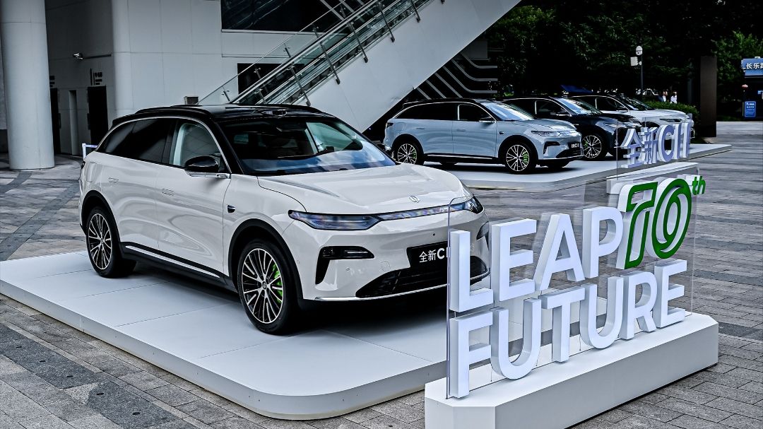 Leapmotor C11 é atualizado na China e já está à venda com motor híbrido EREV e elétrico