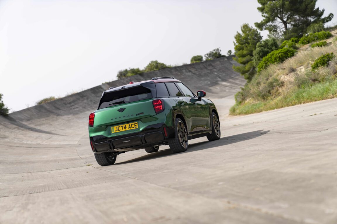 mini-jcw-e-2-1152x768.jpg