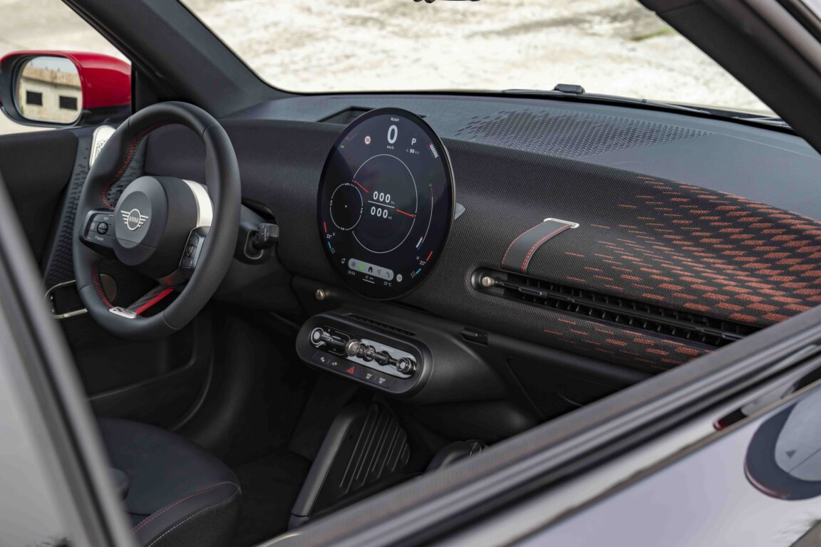 mini-jcw-e-5-1152x768.jpg