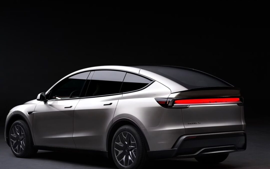 Tesla Model Y L estreia na China com novidades e seis lugares