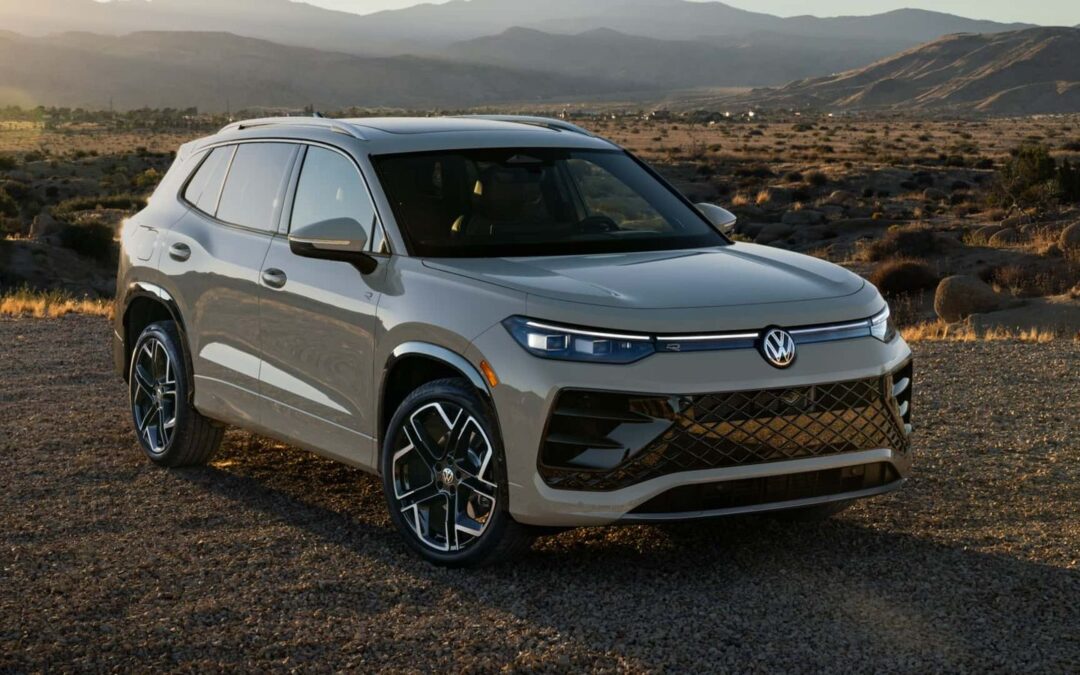Volkswagen Taos 2025 roda na Argentina sem camuflagem e com novo visual