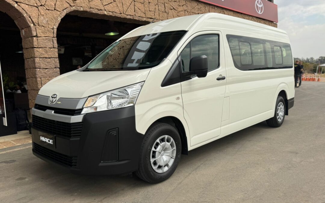 Toyota Hiace estreia no Brasil com motor da Hilux e câmbio automático