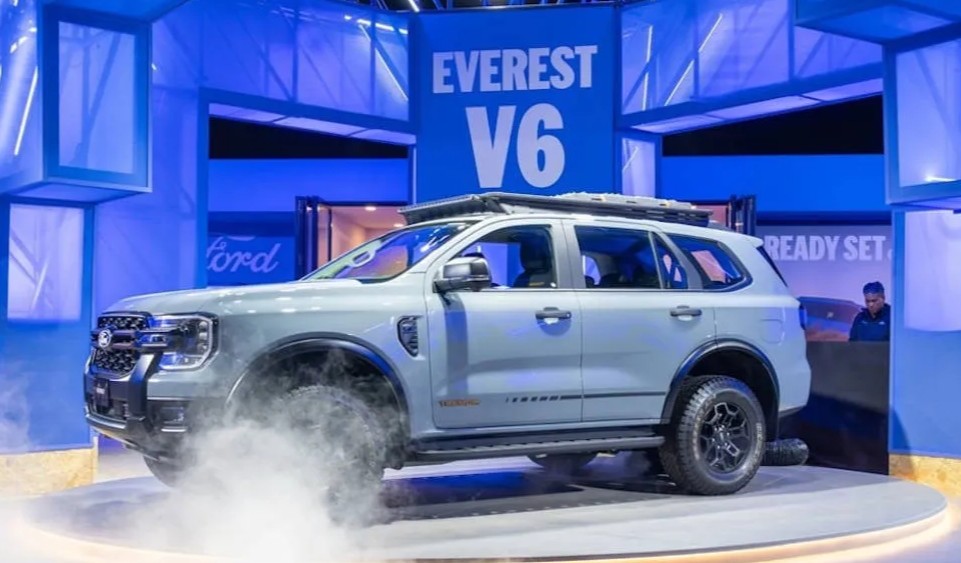 Ford Everest recebe novo motor 2.7 biturbo no Oriente Médio com mais potência