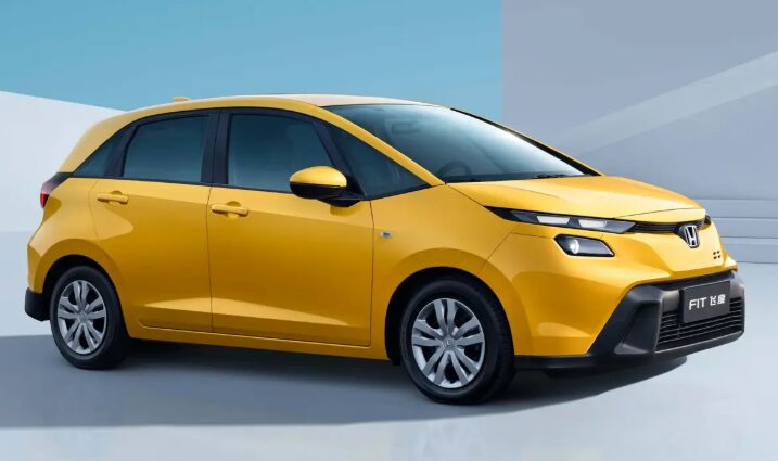 Longe do Brasil, novo Fit ganha visual arrojado na China