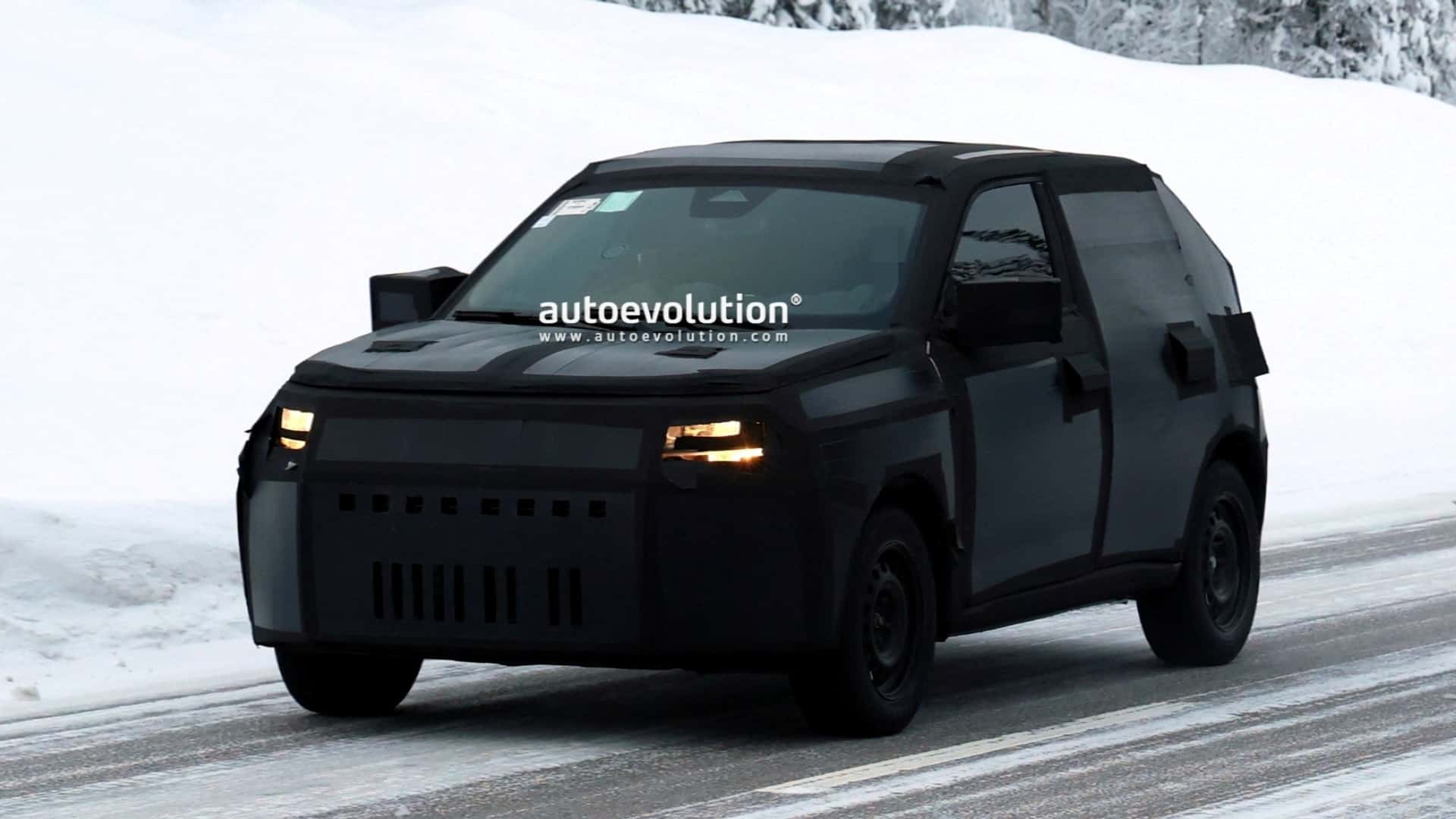 Fiat já testa novo Argo na neve; hatch chega neste ano ao Brasil