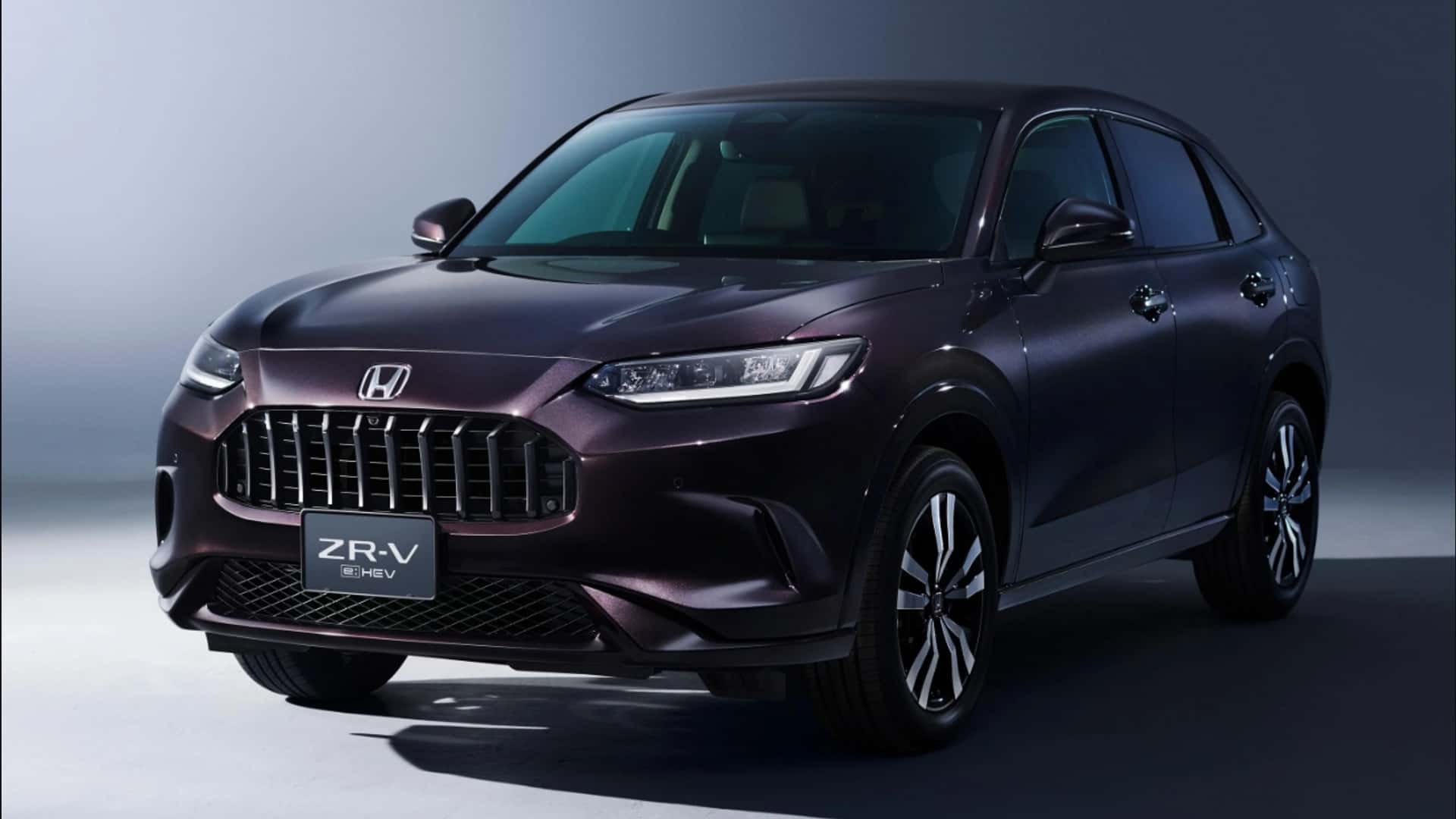 Longe do Brasil, Honda ZR-V 2026 ganha sistema híbrido do Civic no Japão