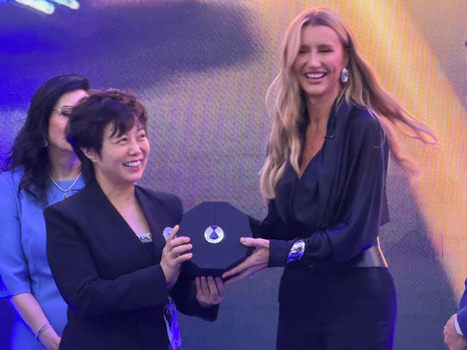 Denza destaca crescimento no Brasil e anuncia carregadores ultrarrápidos