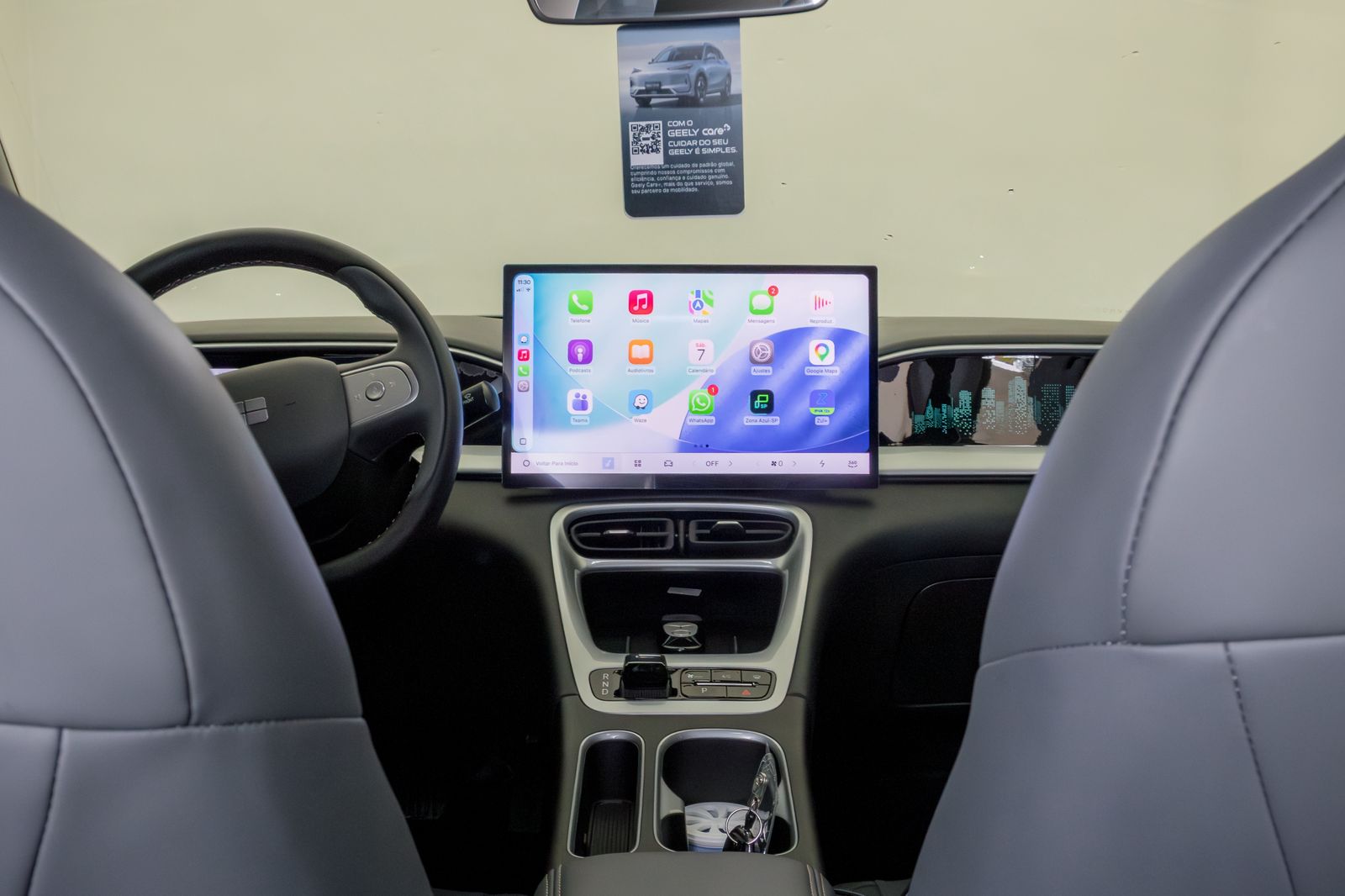 Geely promove evento nas concessionárias para atualizar EX2 com Apple CarPlay e Android Auto