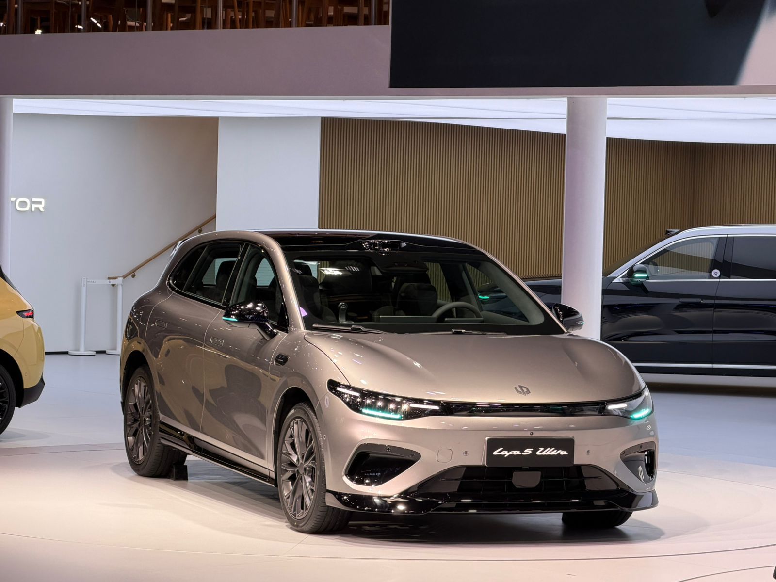 Leapmotor mostra hatch esportivo em Pequim e confirma C16 para o Brasil