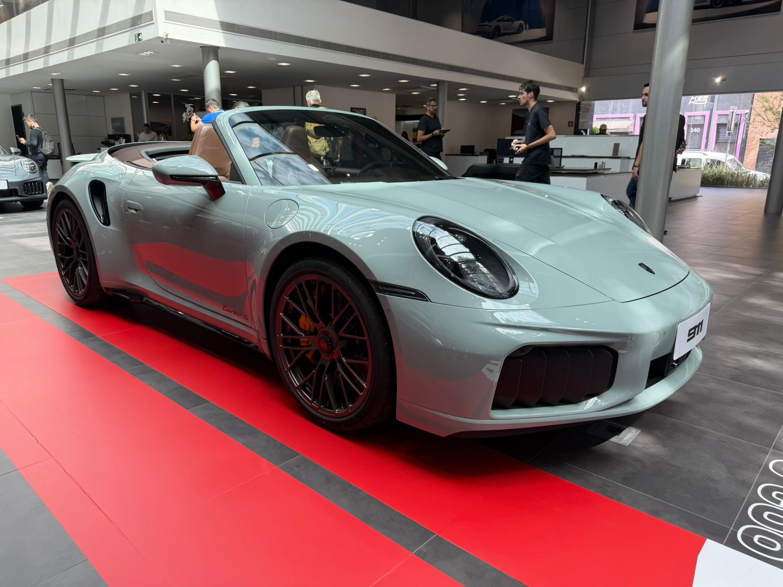 Porsche 911 Turbo S híbrido estreia  com 711 cv: vimos as primeiras unidades