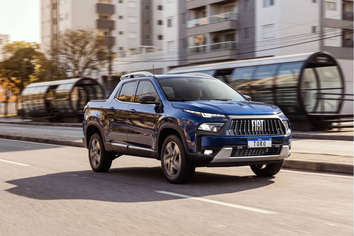 Fiat Toro 2027 estreia sistema híbrido leve com motor flex