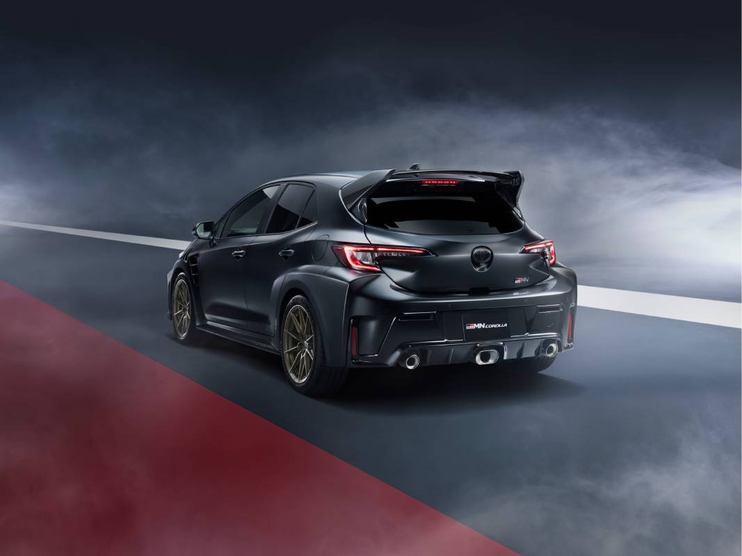 Toyota revela GRMN Corolla, versão mais extrema do hatch esportivo