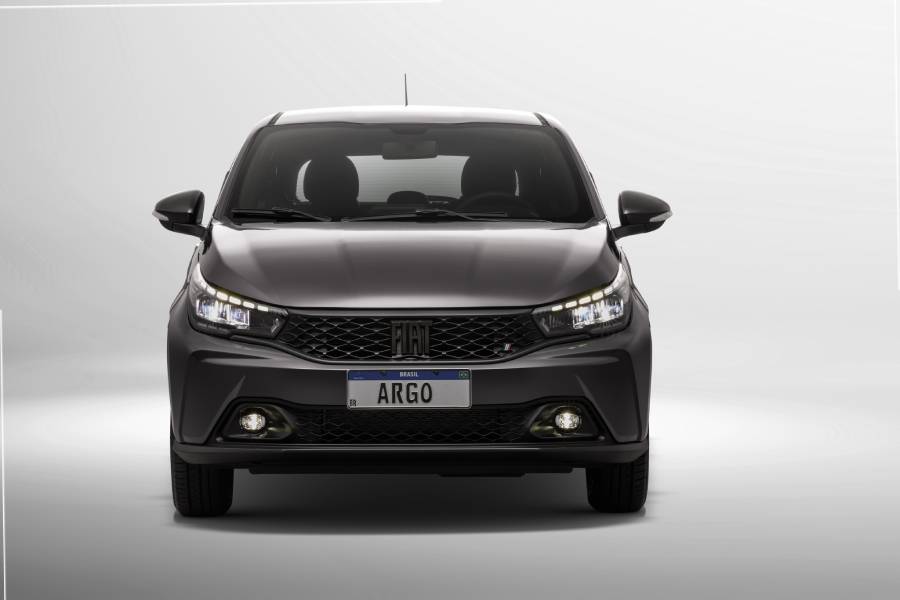 Dianteira do Fiat Argo Drive CVT 2026 cinza