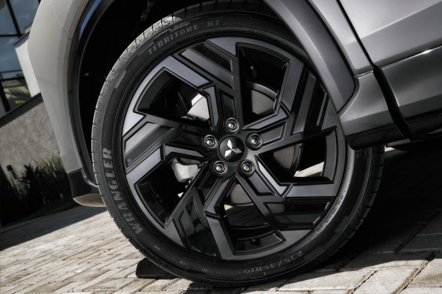 Roda do Mitsubishi Eclipse Cross Black
