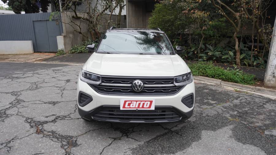 Dianteira do Volkswagen T-Cross Rock in Rio cinza