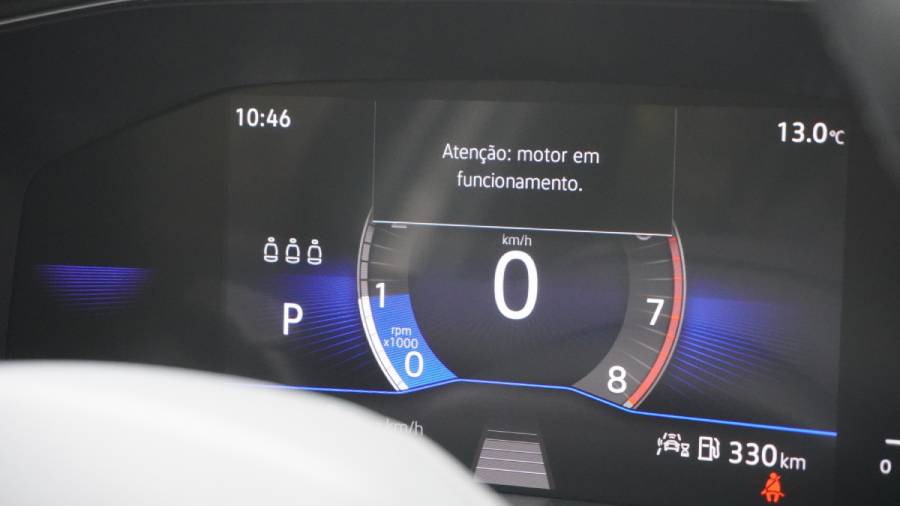 Painel de instrumentos ligado do Volkswagen T-Cross Rock in Rio
