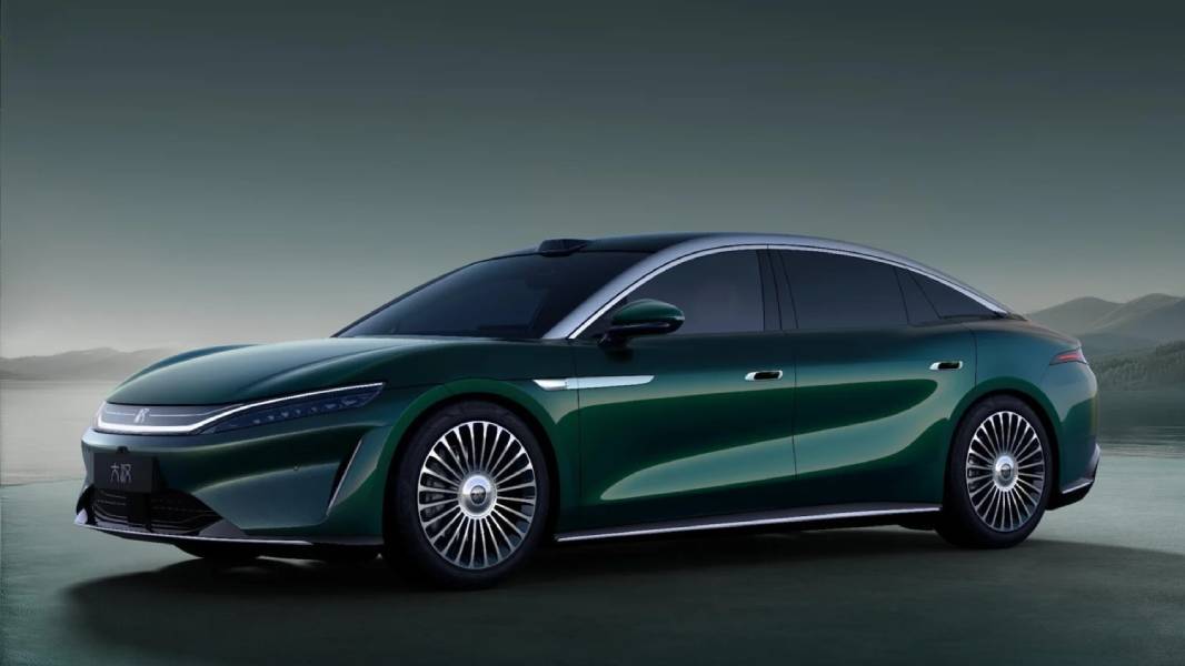 BYD Da Han verde visto de lado