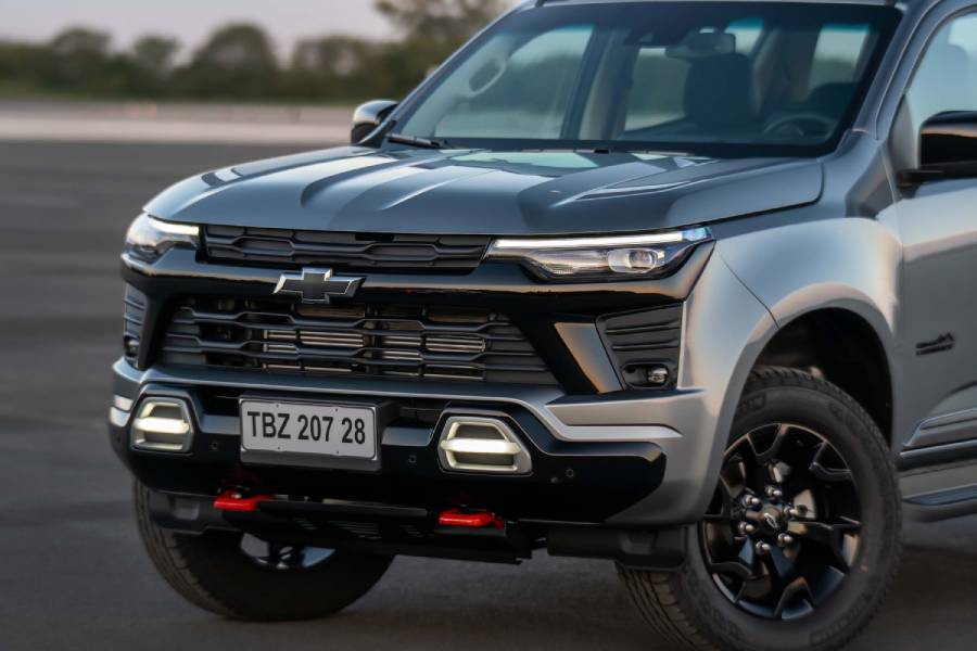 dianteira do Chevrolet Trailblazer Midnight