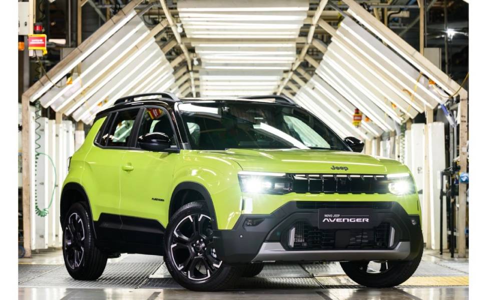 Novo Jeep Avenger começa a ser feito no Brasil e será híbrido-leve