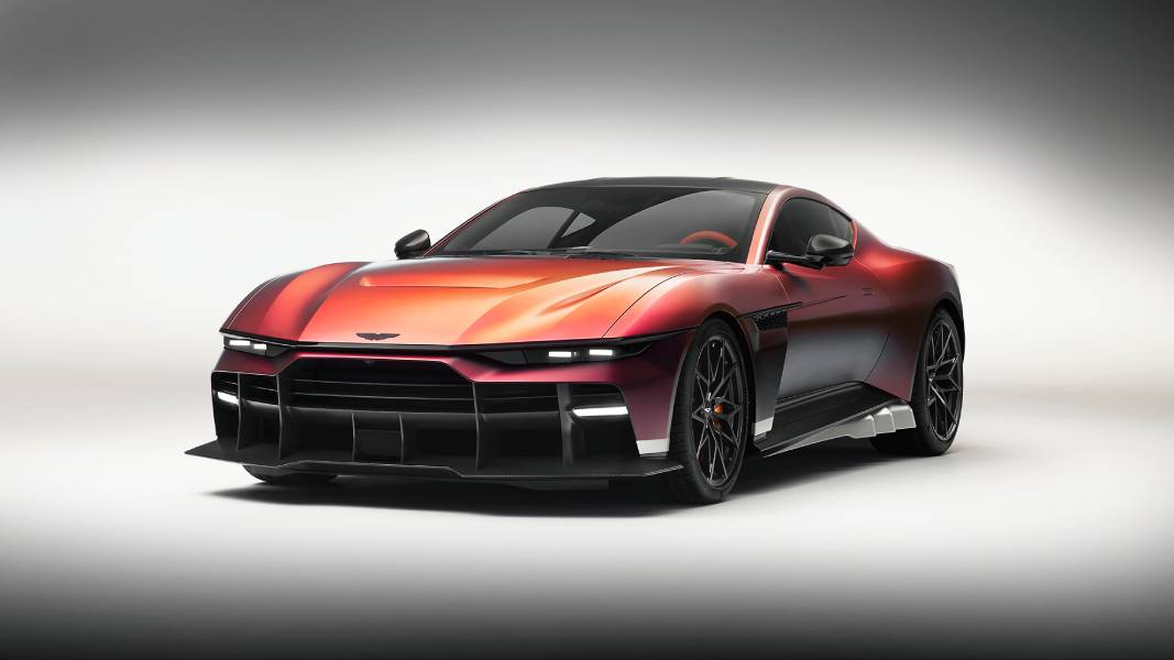 Novo Aston Martin Valen visto de frente