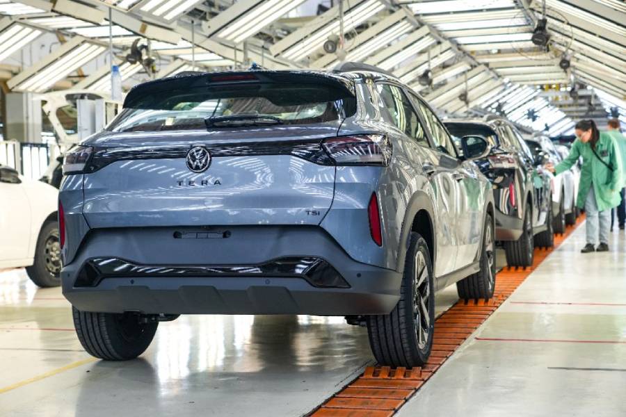 Volkswagen Tera sendo produzido na planta de Taubaté (SP)