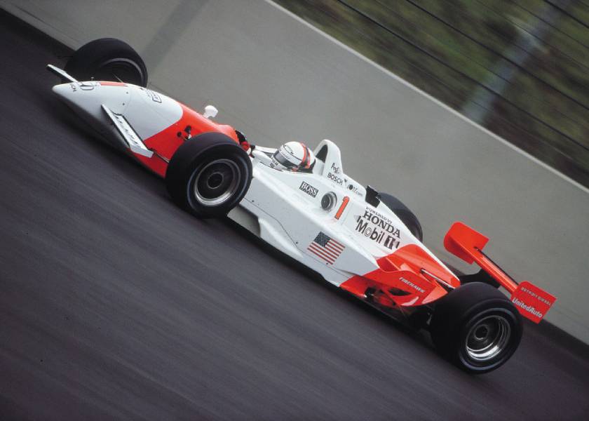 2001 Reynard 01 visto de lado