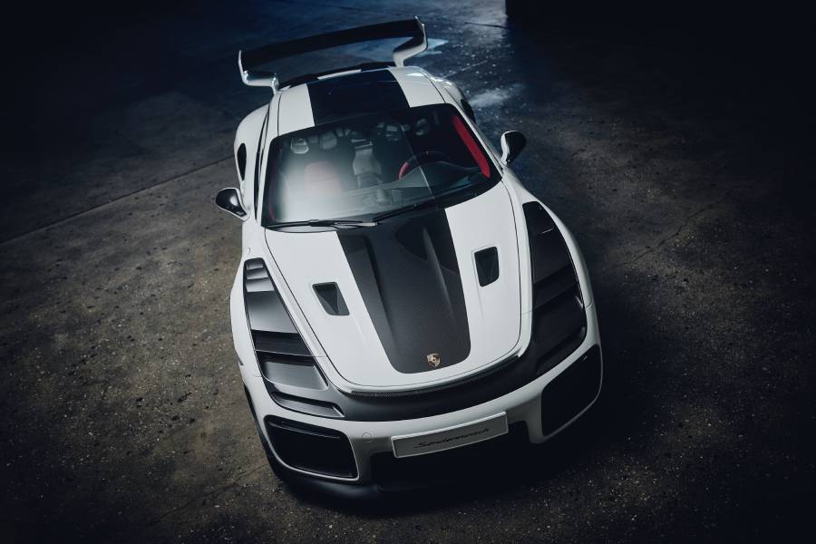 Porsche 911 GT2 RS Moby Dick branco visto de cima