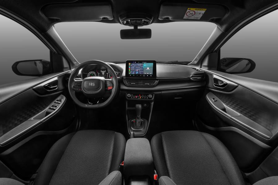 Painel com telas ligadas do Fiat Pulse Drive BlackMotion 2027