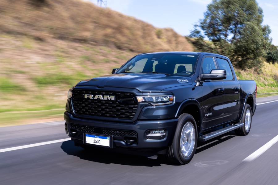 Ram 1500 Big Horn chega com 426 cv e parte de R$ 449 mil