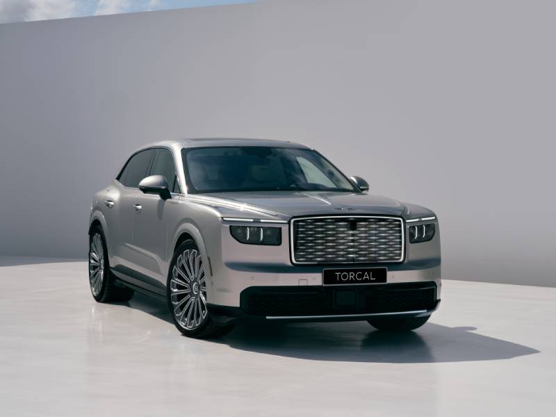 Bentley Torcal prata visto de frente