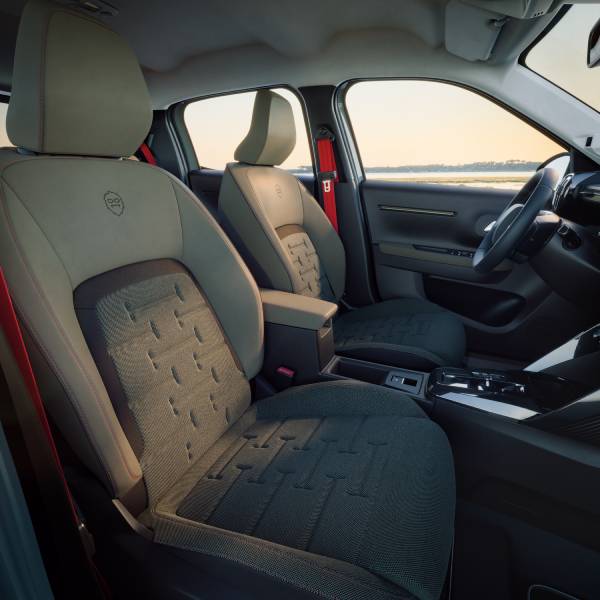 interior do Citroën C3 Outdoor