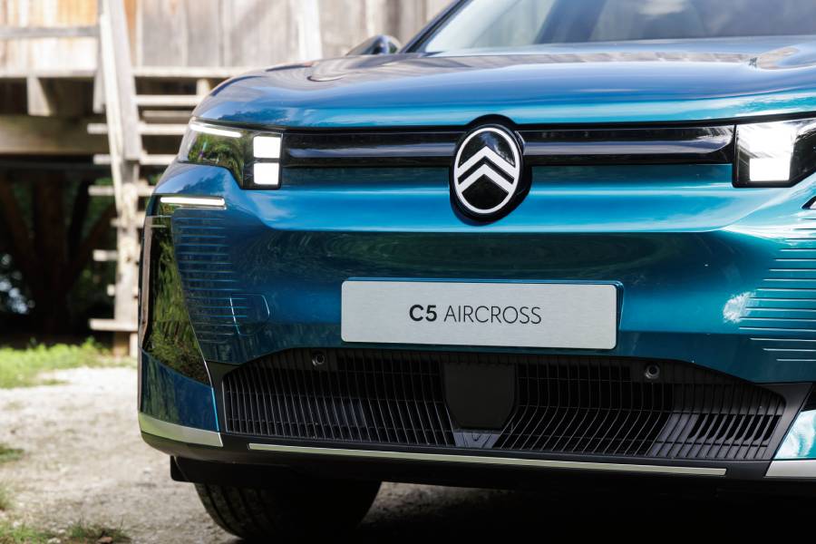 dianteira do Citroën C5 Aircross Émeraude azul