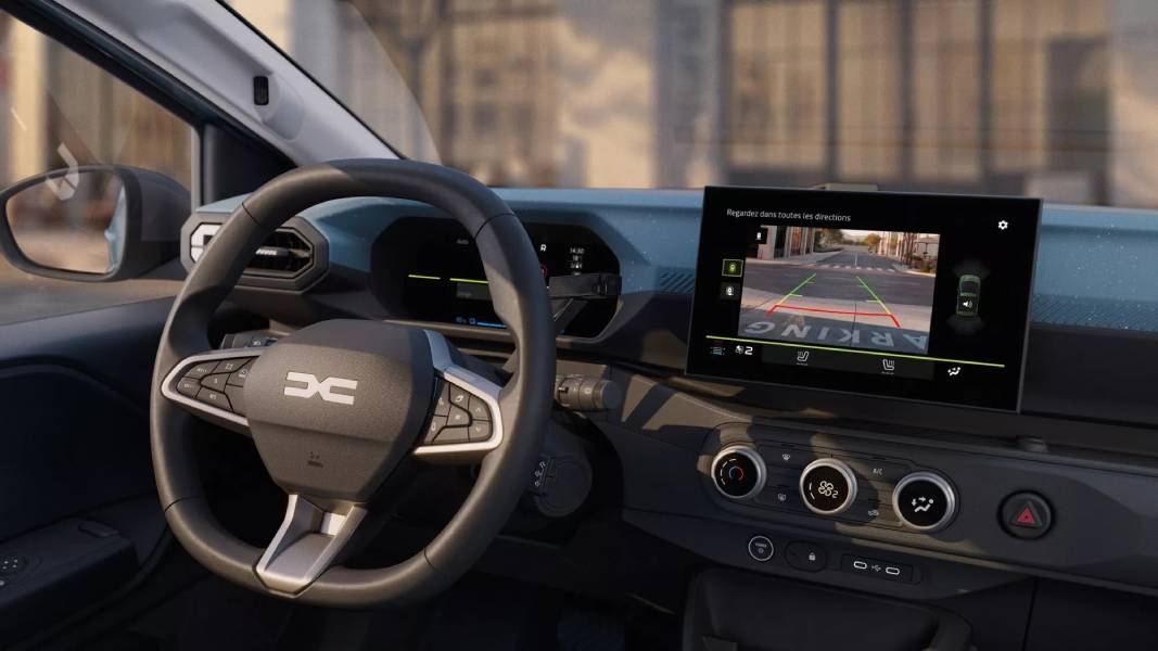 painel com telas ligadas do novo Dacia Spring