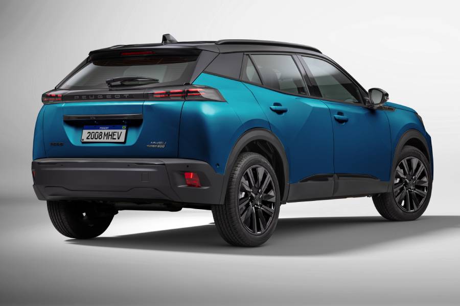 Peugeot 2008 GT MHEV azul visto de trás