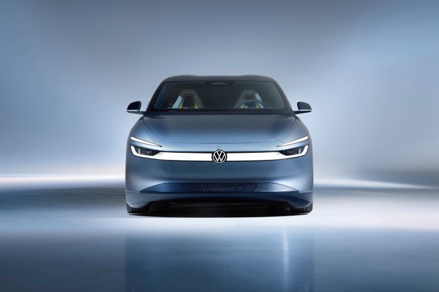 Volkswagen Mission Efficiency cinza visto de frente