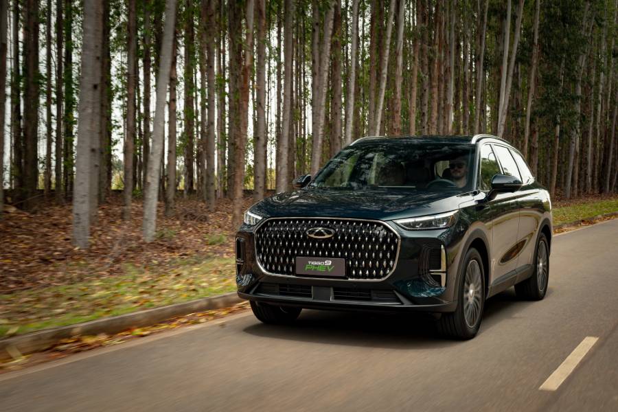 CAOA Chery Tiggo 9 PHEV verde visto de frente